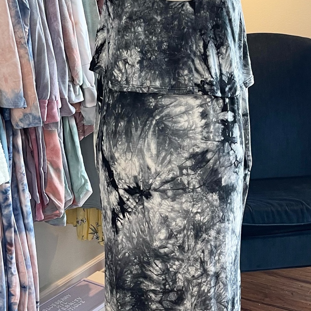 Maternity and nursing dress - Picture 3 of 5